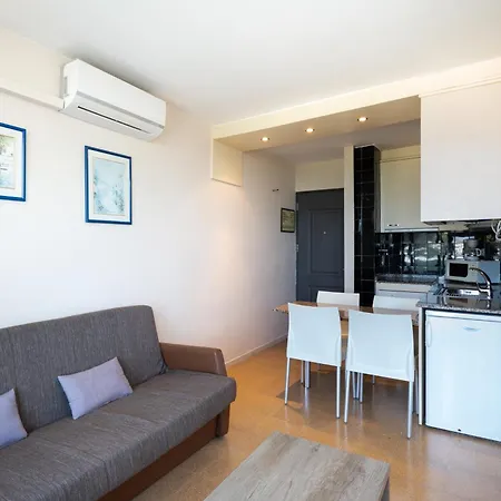 Bertur Comtat Sant Jordi بلاتجا ذارو